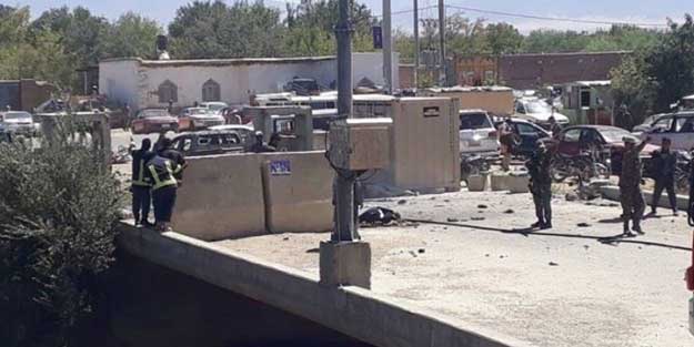 O ülkede Cumhurbaşkanı'nın katıldığı mitinge bombalı saldırı! Ölü ve yaralılar var