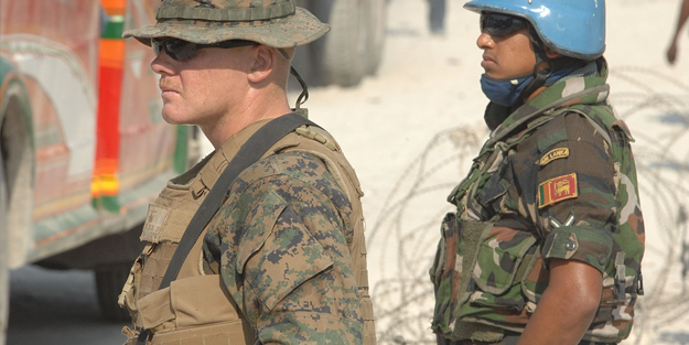 O ülkede darbe mi oluyor? Askeri birlikler devreye girdi!