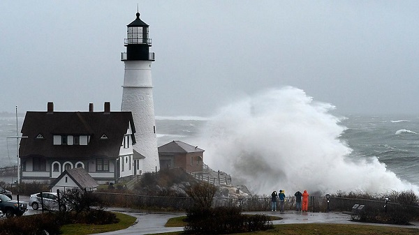 O ülkede de kasırga çıktı!