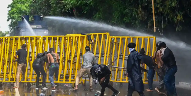 O ülkede enflasyon tepkisi iç savaşa doğru gidiyor!