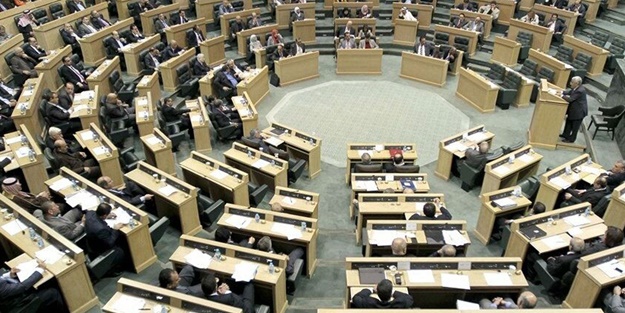 O ülkede hükümete çağrı: İsrail büyükelçisini kovun