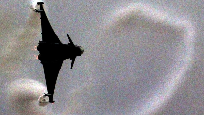 O ülkede işçiler ayaklandı! “Türkiye’ye Eurofighter satın” baskısı yapmaya başlad