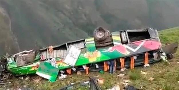 O ülkede korkunç kaza: Çok sayıda ölü ve yaralı var