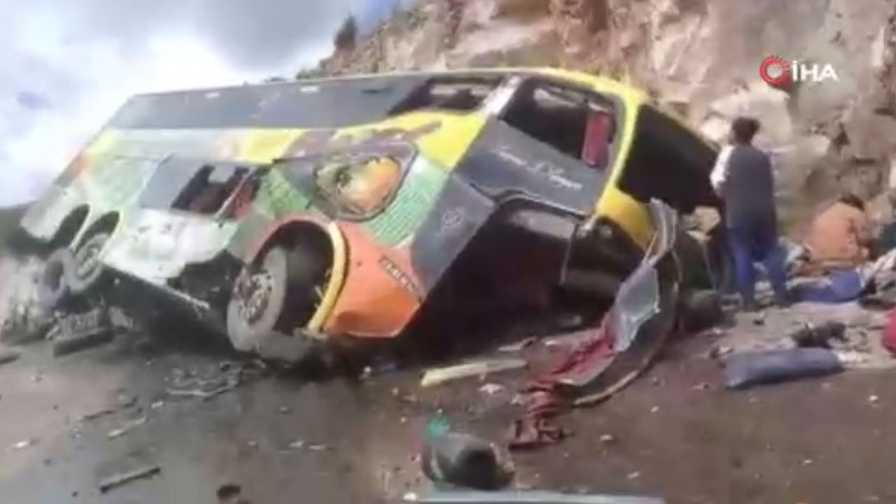 Onlarca ölü ve yaralı var! Güney Amerika ülkesinde korkunç kaza