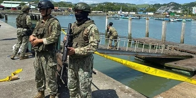 O ülkede limana silahlı saldırı: Çok sayıda ölü!