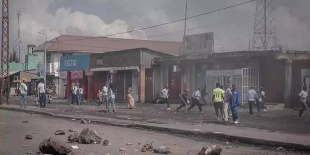 O ülkede pazar yerine bombalı saldırı!