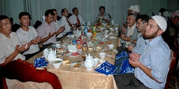 O ülkede toplu iftar da yasak!