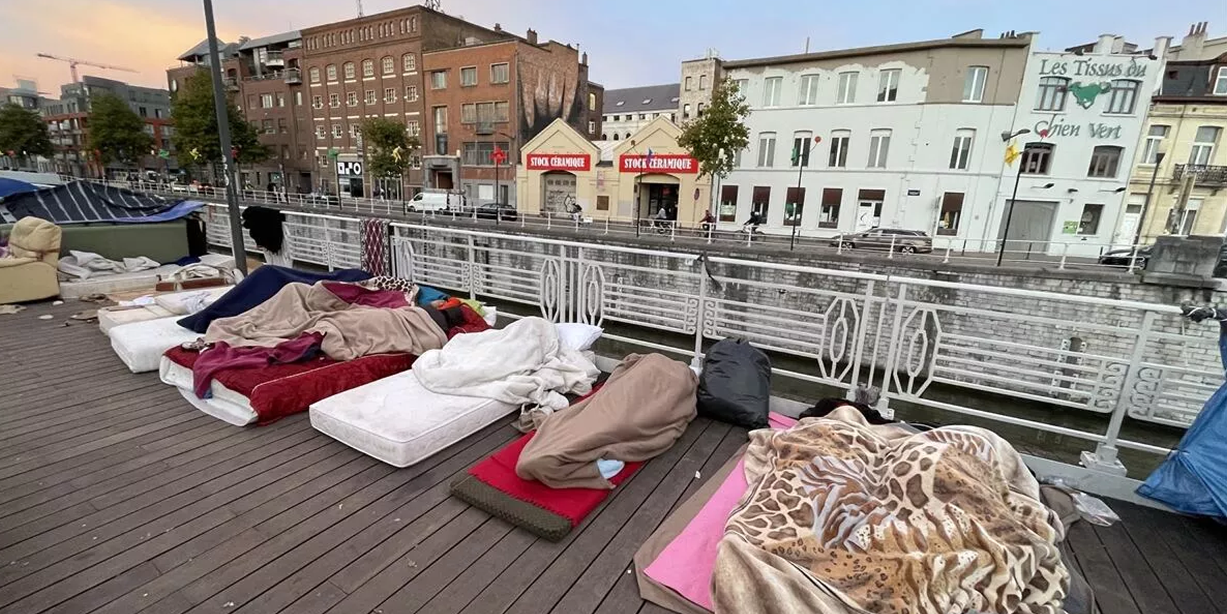 O ülkede Ukraynalı mülteciler sokaklarda yatıyor