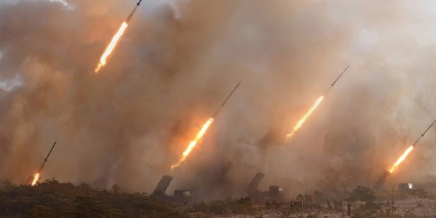 O ülkeden dünyaya gözdağı: Balistik füzeleri peş peşe fırlattılar