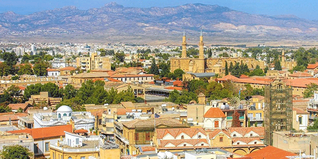 O ülkeden Türk turistlere görülmemiş çağrı: Yunanistan'a gitmeyin, buraya gelin