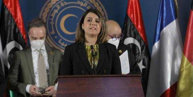 O ülkenin Dışişleri Bakanı açıkladı: Ülkeyi terk ettiler