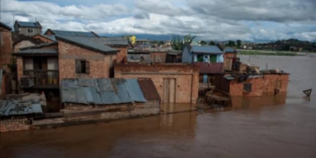 O ülkeyi Gombe Kasırgası vurdu! Ölüler var