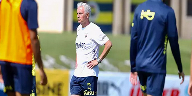 O yıldız bile bu kadar uçmuyordu! Ali Koç şov fena patladı: Apar topar o yıldızın peşinde…Yeni golcü belli oldu!