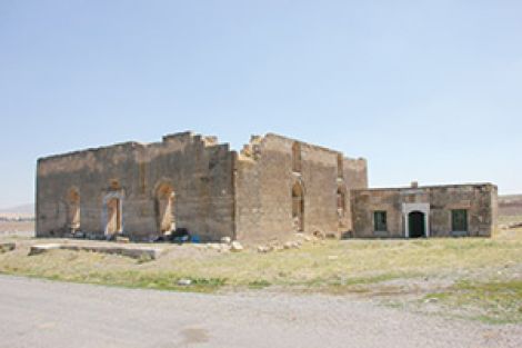 O cami için Arınç’tan talimat