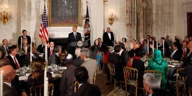 Obama, Beyaz Saray'da iftar yemeği verdi