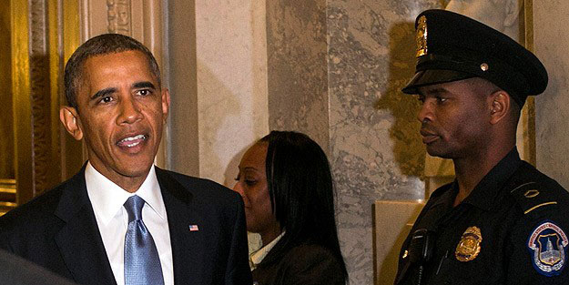 Obama, güvenlik güçleri ile görüşecek