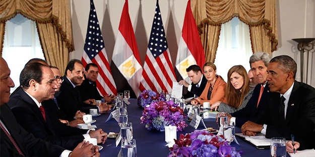 Obama Sisi'ye insan hakları endişelerini iletti