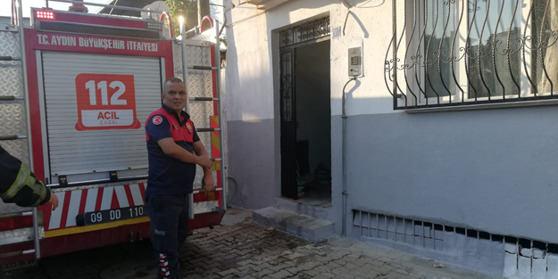 Ocakta unutulan yemek evi yakıyordu