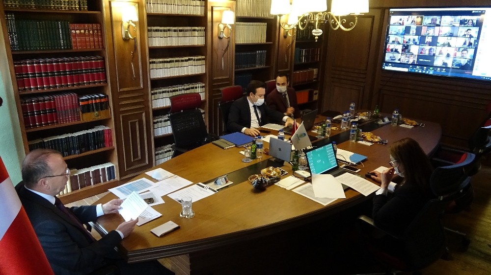 Oda ve borsa başkanları video konferansla bir araya geldi 