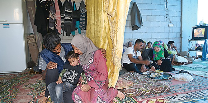 BİR ODA İÇİNDE FARKLI HAYATLAR