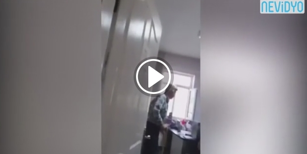 Odasına giren yaşlı adama bağıran doktor tepki topladı