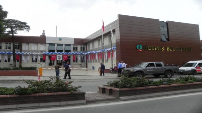 Ödemiş Belediyesi zeytinlik, bahçe, tarla ve işyerlerini satıyor