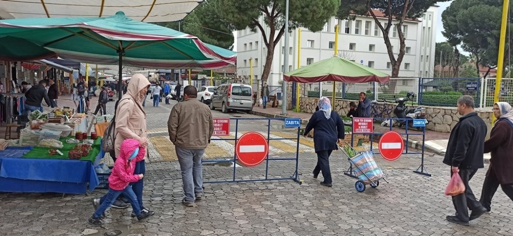 Ödemiş Pazarı’nda korona önlemleri 
