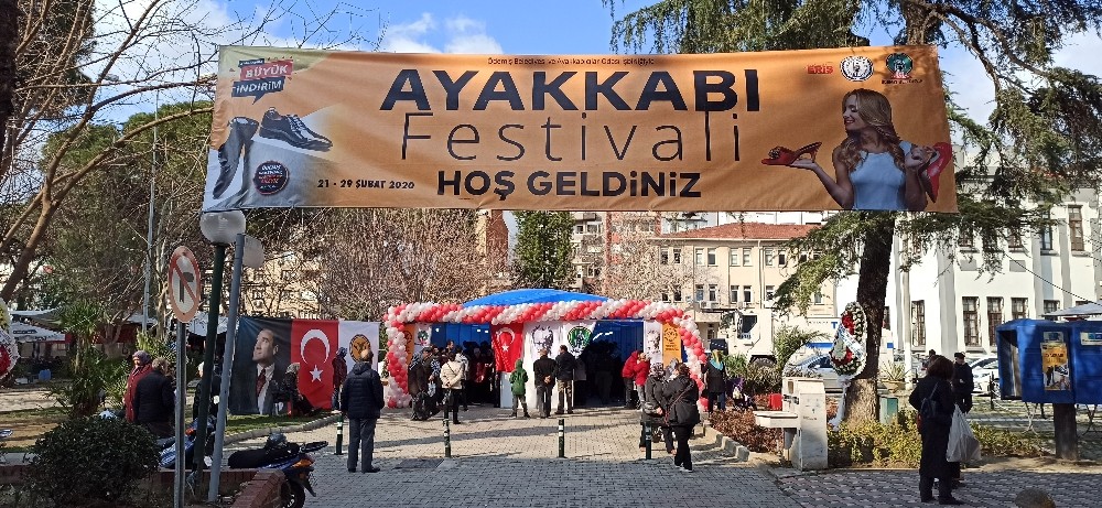 Ödemişli ayakkabıcılar marka peşinde 