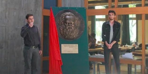ODTÜ'lülerden yeni buluş(!) Karl Marx heykeli diktiler