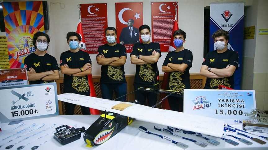 Ödüllü liseliler Türkiye’nin İHA gücünü ileriye taşımak istiyor