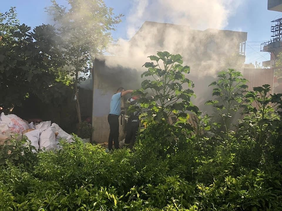 Odunlukta çıkan yangın korkuttu 