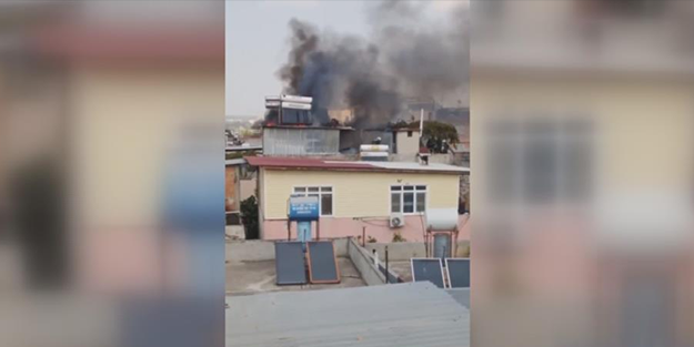 Odunlukta korkutan yangın