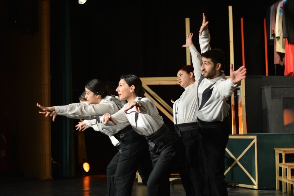 Odunpazarı Belediye Tiyatrosu Mart ayında da seyirciler ile buluşmaya devam ediyor 