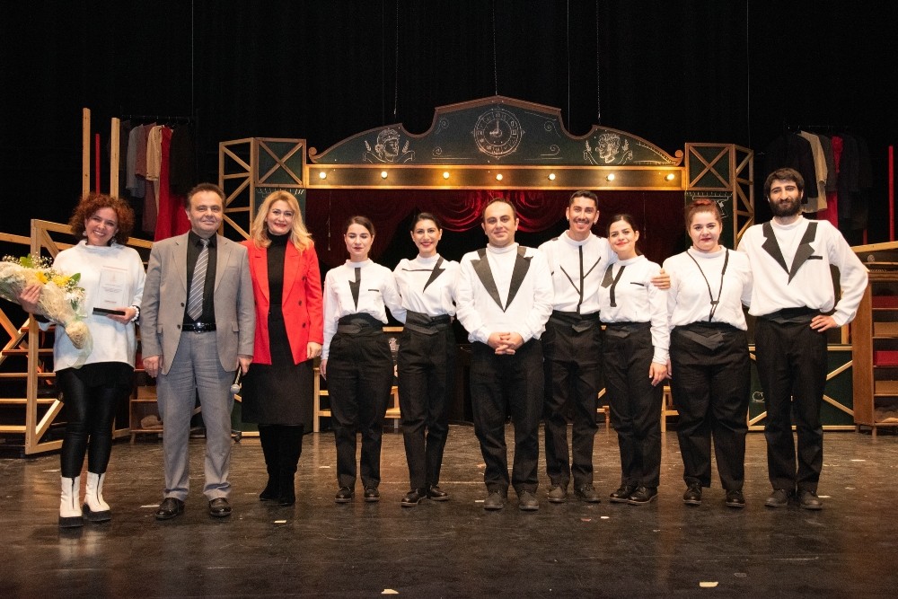 Odunpazarı Belediye Tiyatrosu Zamazingo ile Bilecik’te 