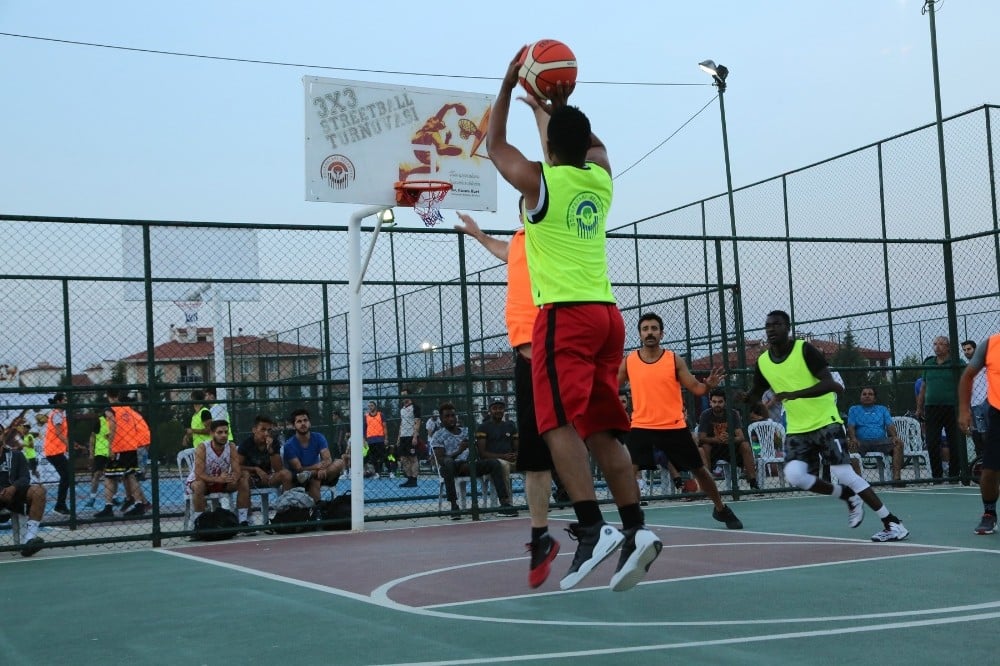 Odunpazarı’ndan 3X3 Streetball Turnuvası 