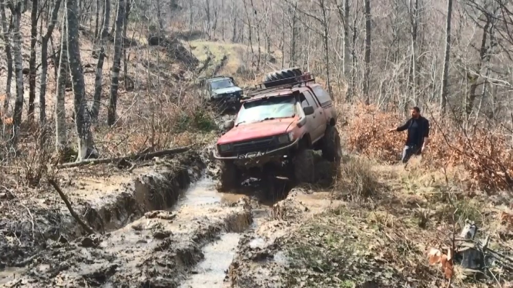 Off-road tutkunları evde kalanlar için araziye çıktı 