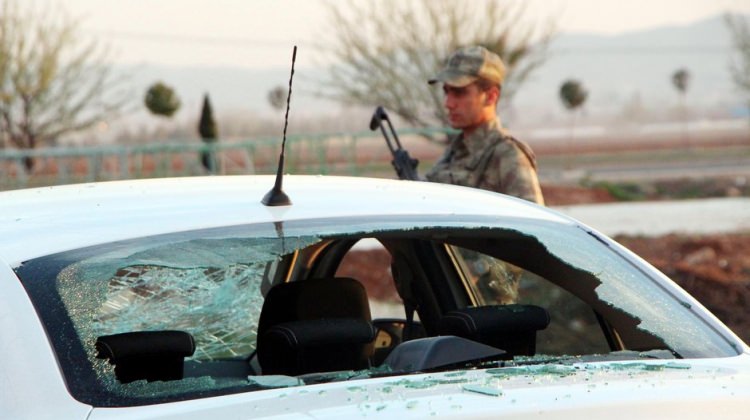 Öfkeli damat kurşun yağdırdı