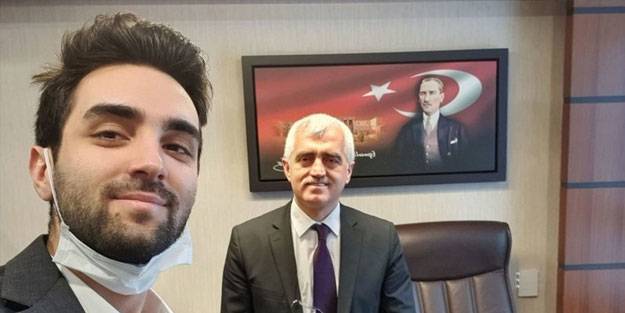 Oğlu da babası gibi geriyor! Cami sayısından rahatsız oldu