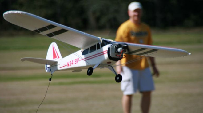 Oğlu için yaptığı model uçakları şimdi yurt dışına satıyor