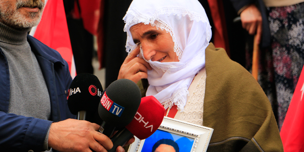 Oğlu PKK tarafından kaçırılan annenin Kürtçe çağrısı yürekleri sızlattı