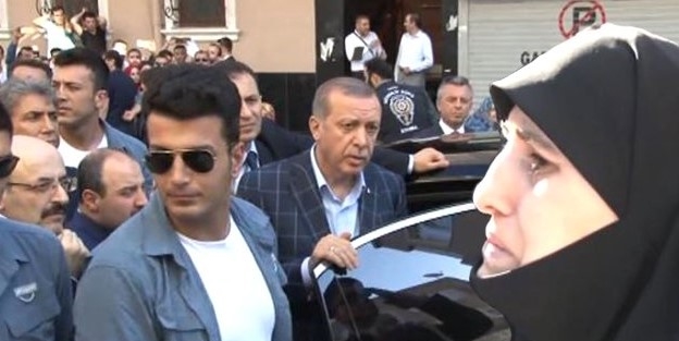 Erdoğan aracına binerken bir anda feryatla sarsıldı!