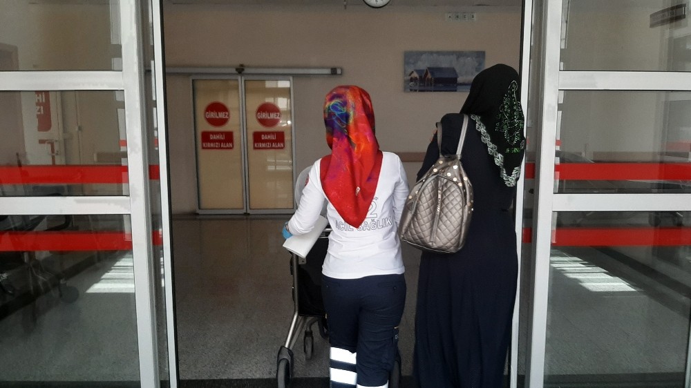 Oğlu tarafından darp edilen kadın hastanelik oldu 