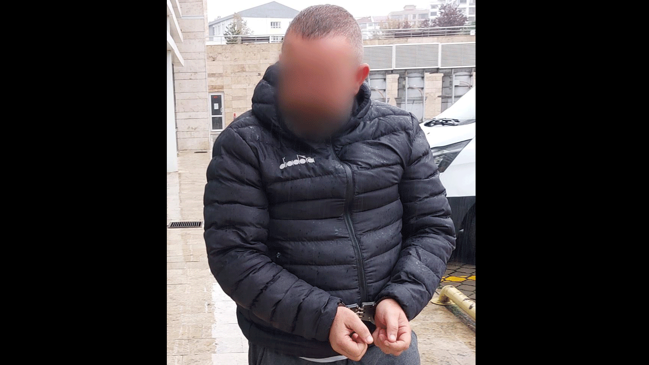 Oğlunu bıçaklayan adamı bıçakladı... Tutuklandı