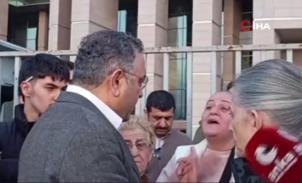 Oğlunu CHP için gönderen anneler bin pişman! Ellerim kırılsaydı da çocuğumu Saraçhane’ye göndermeseydim! Anneler Sezgin Tanrıkulu’ndan böyle hesap sordu