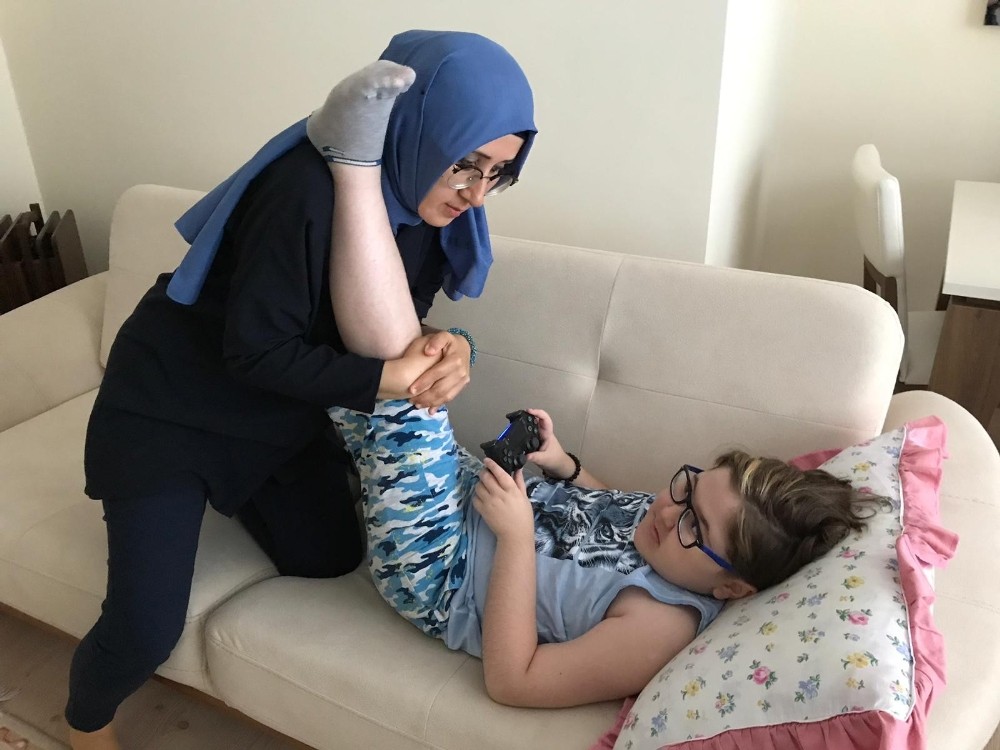 Oğlunun ölümcül hastalığı için yardım değil, farkındalık bekliyor 