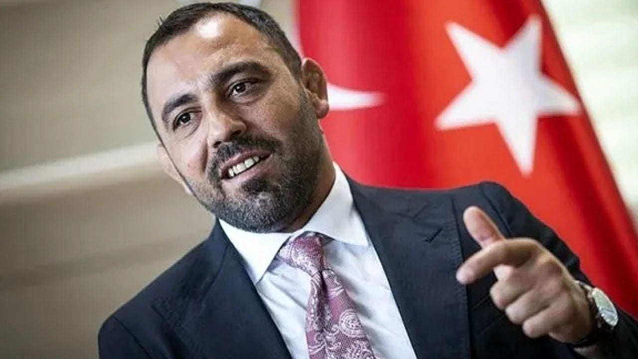 Oğlunun yenildiği maçta tribünden atlayıp hakemin üzerine yürümüştü! Hamza Yerlikaya hakkında soruşturma