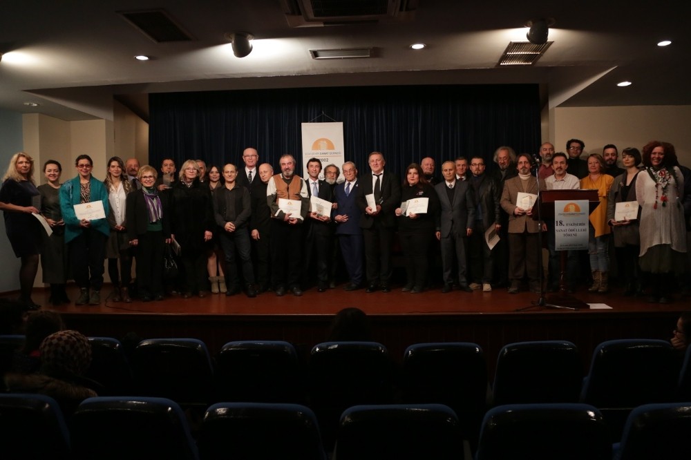 Öğr. Gör. Dr. Sezer resim ödülüne layık görüldü 