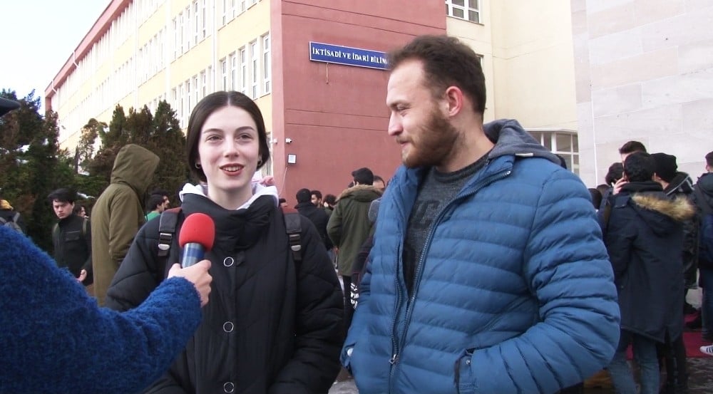 “Öğrenci Kafası” programında Eskişehir’in soğuğunu konuştu 