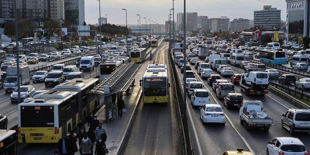 Öğrenci kartlarına gelen zamlar iptal mi edildi? Metrobüs kısa ve uzun mesafe öğrenci biletleri ne kadar oldu?