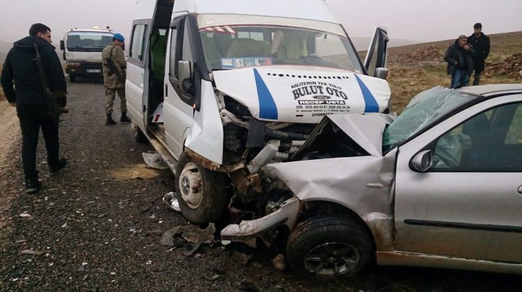 Öğrenci servisi kaza yaptı! Çok sayıda yaralı var